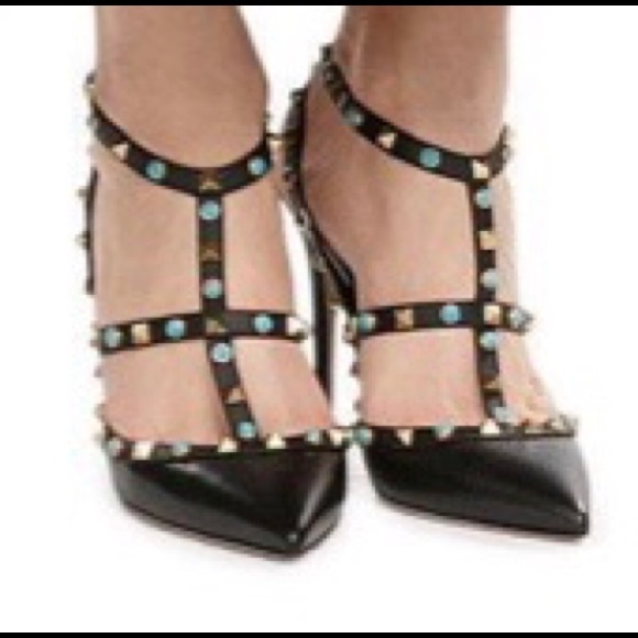 🆕 VALENTINO GARVANI African Rockstud Pump heel - Picture 2 of 8